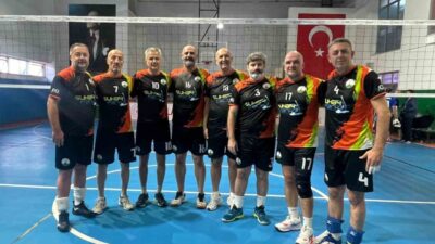 Osmangazi Belediyespor Veteran Voleybol Takımı, Muğla'da düzenlenen Veteranlar Turnuvası'nda 45+