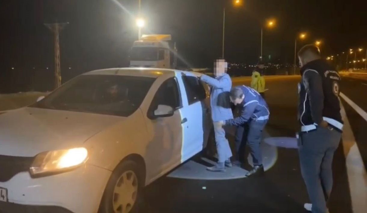 Osmaniye’de kaçak göçmenlere yönelik operasyon: 9 düzensiz göçmen ve 3 organizatör tutuklandı