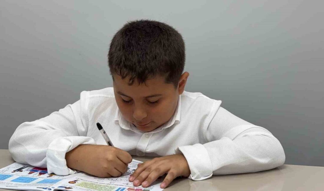 Osmaniyeli 10 Yaşındaki Zeka Harikası Mehmet Hanifi Görcü, Uluslararası Matematik Olimpiyatı’nda Şampiyon Olmayı Başardı Osmaniye'den 10 yaşındaki Mehmet Hanifi Görcü, Gaziantep'te katıldığı Uluslararası Fermat