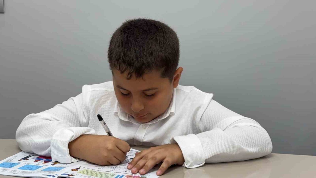 Osmaniye'den 10 yaşındaki Mehmet Hanifi Görcü, Gaziantep'te katıldığı Uluslararası Fermat