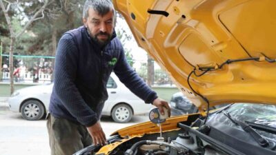 Elazığ'da kışlık bakım işlemleri başladı. Oto bakım ustası Fatih Yalçınkaya,