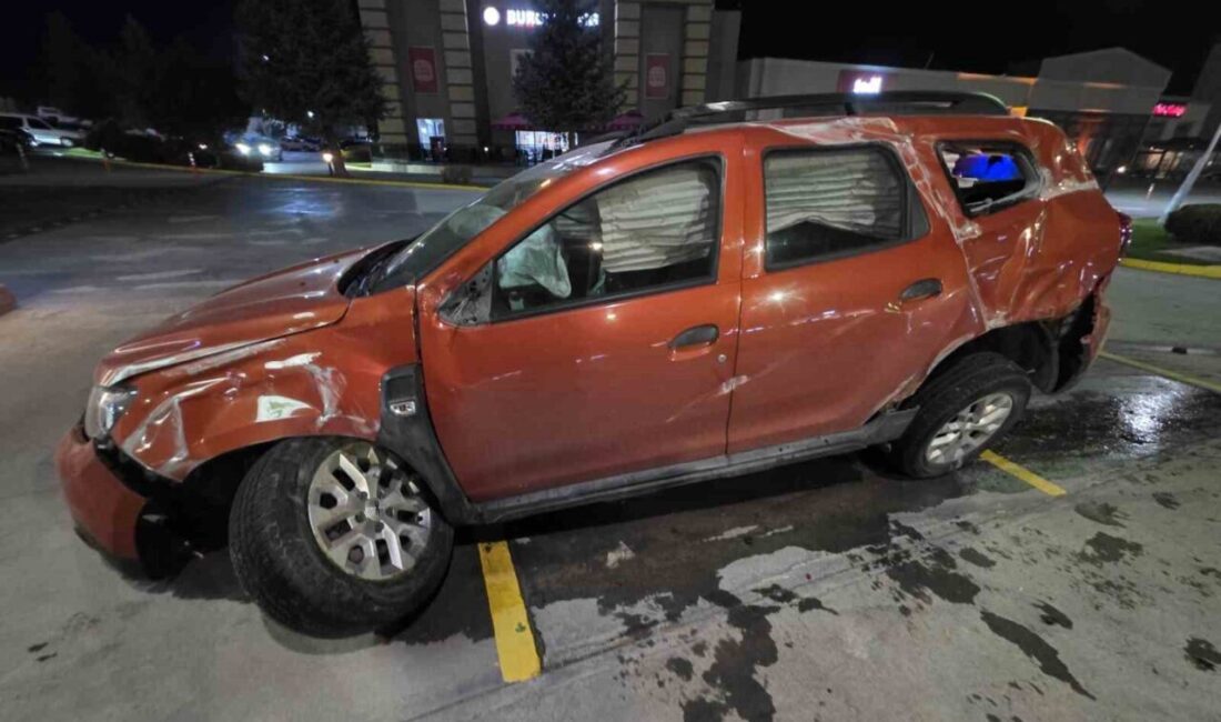 Bilecik’te trafik kazası: Otomobil bariyerlere çarptı, 2 yaralı Bilecik'in Bozüyük ilçesinde meydana gelen trafik kazasında S.T. yönetimindeki otomobil,