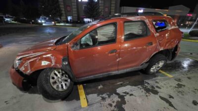 Bilecik'in Bozüyük ilçesinde meydana gelen trafik kazasında S.T. yönetimindeki otomobil,