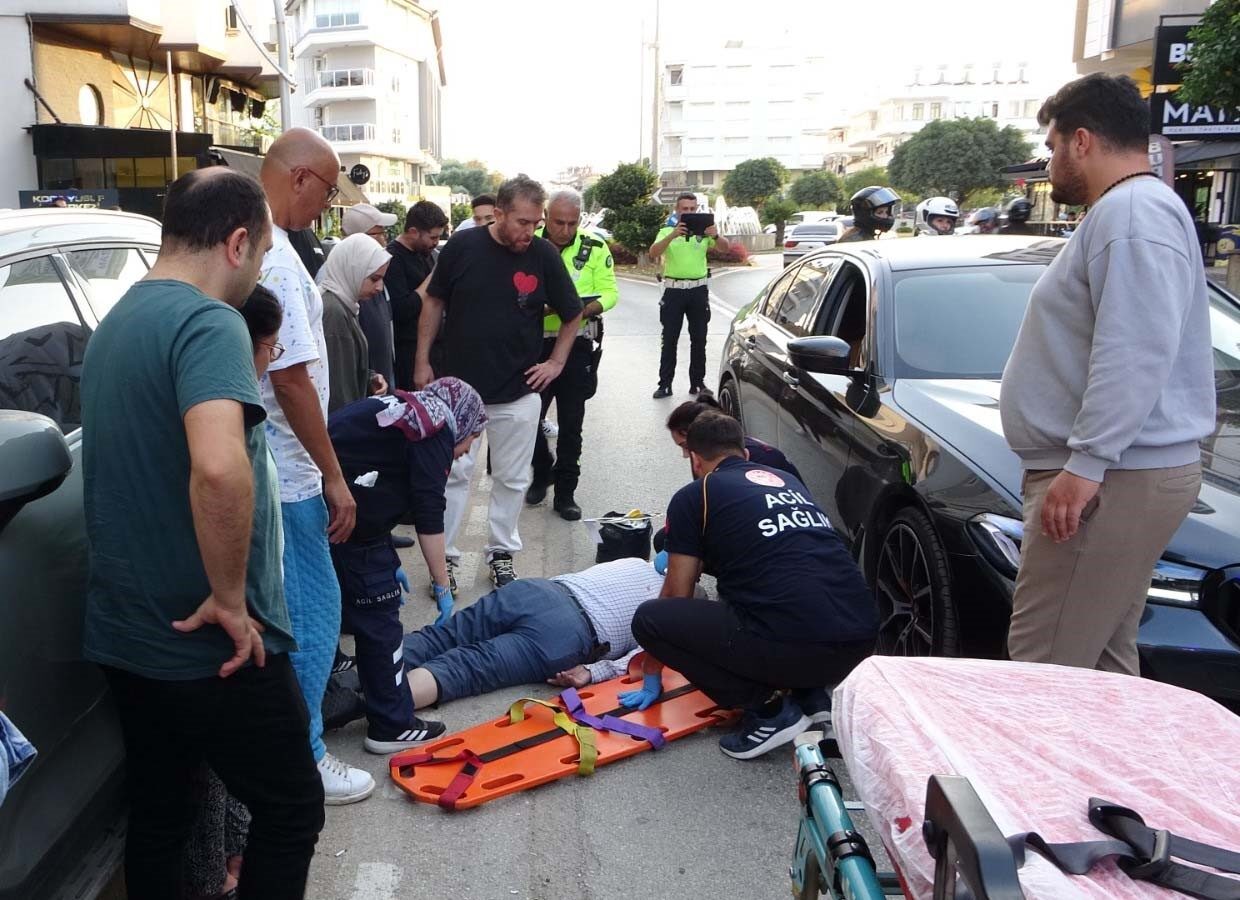 Antalya Manavgat’ta Yayaya Otomobil Çarpması Sonucu Ağır Yaralanma Meydana Geldi