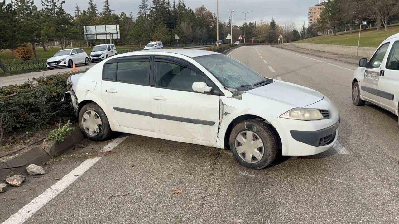 Eskişehir'de karşıdan karşıya geçmek isteyen S.K. (53) ve Ü.Ö. adlı