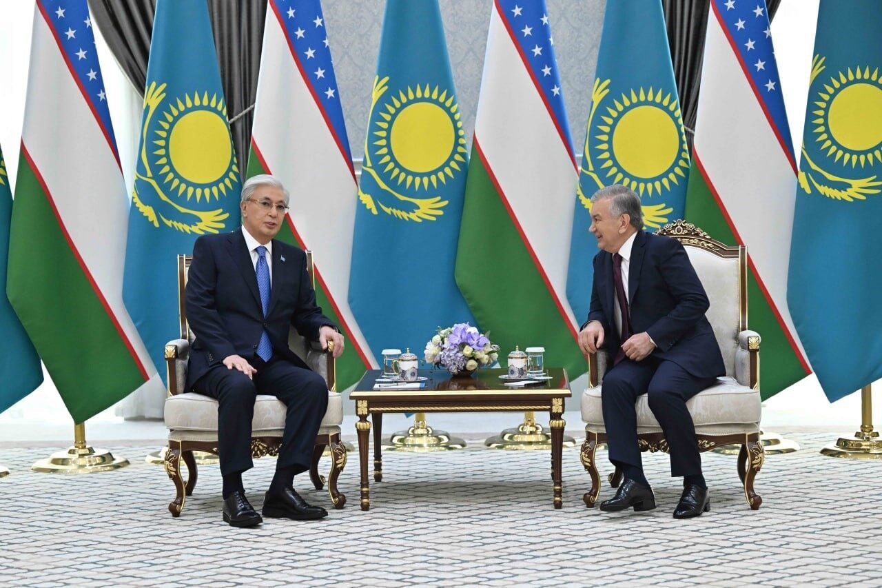 Kazakistan Cumhurbaşkanı Kasım Cömert Tokayev, Özbekistan'da "Yüksek Dereceli Dostluk" Nişanı