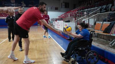 Düzce Belediyesi Kusursuz Kafe çalışanları, Düzce Belediyesi Spor Akademisi Voleybol