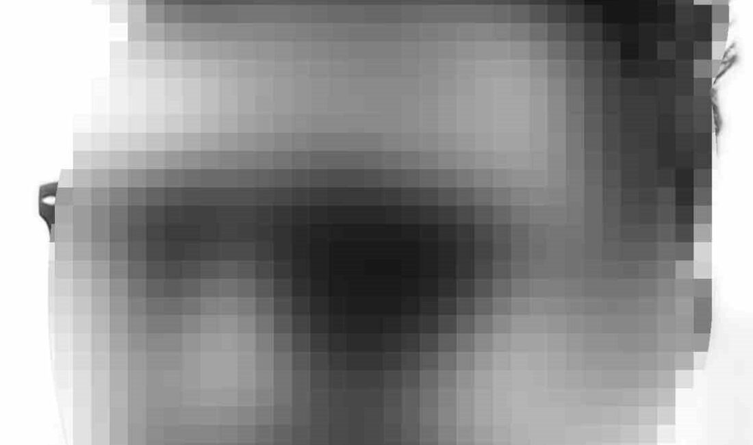 Adana’da Okulda Tuvalete Gizli Kamera Yerleştiren Öğretmen Tutuklandı Adana Gündoğdu Koleji'nde bir öğretmenin tuvaletlere gizli kamera yerleştirdiği ortaya