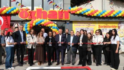 Bursa'nın ilk yerel marketler zinciri Özhan Market, Nilüfer'deki 30 Ağustos