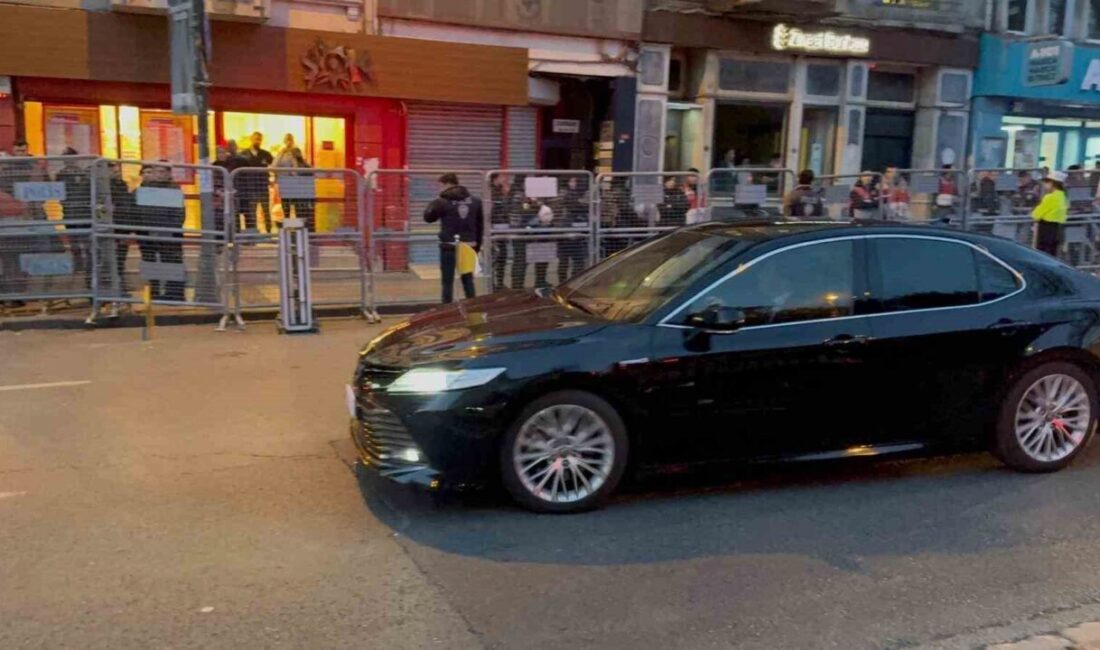 Katoliklerin lideri Papa 14. Leo, yurt dışı turunun ilk duraklarını