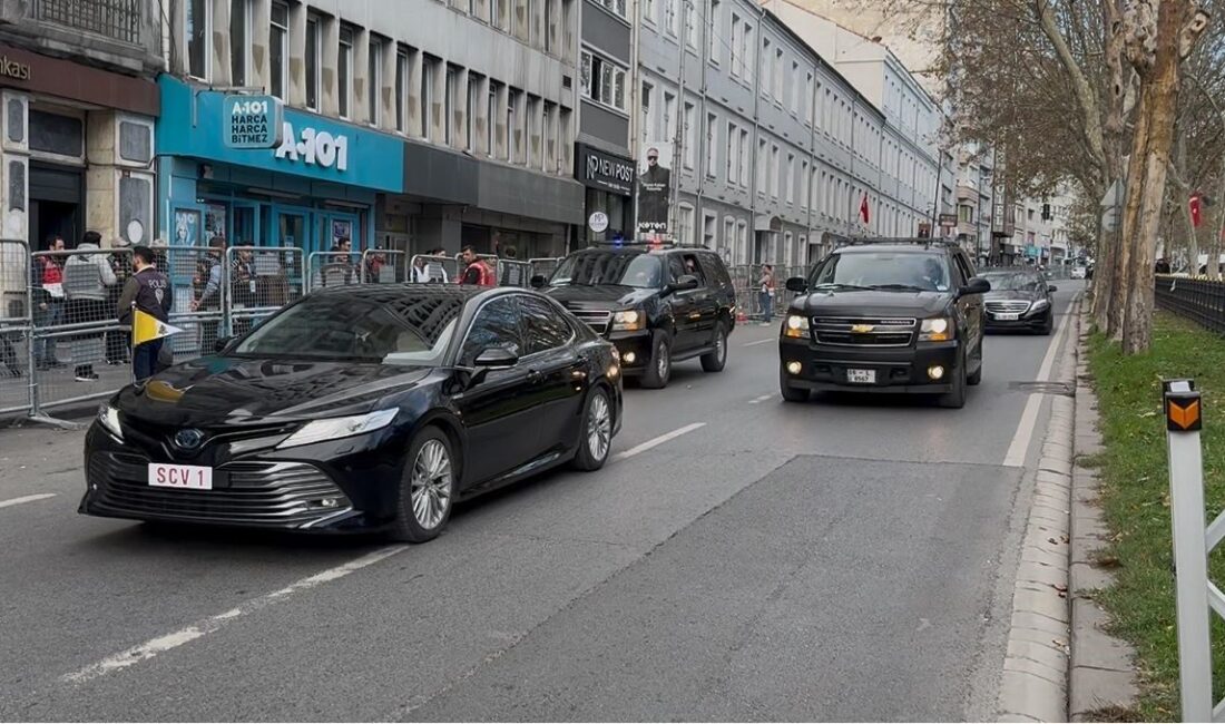 Papa 14. Leo, İstanbul'daki ziyaretleri kapsamında Bomonti Fransız Fakirhanesi'ni ziyaret