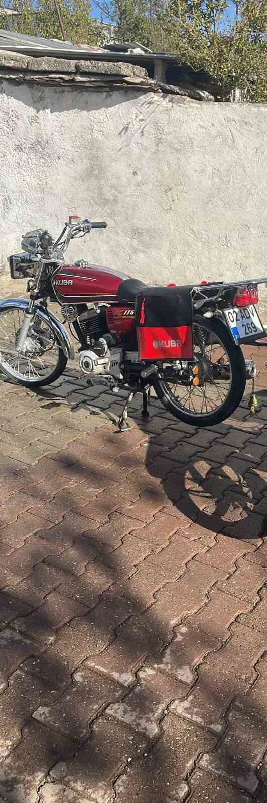 Adıyaman’ın Kahta ilçesinde, Mehmet Taştan'a ait park halindeki motosiklet çalındı.