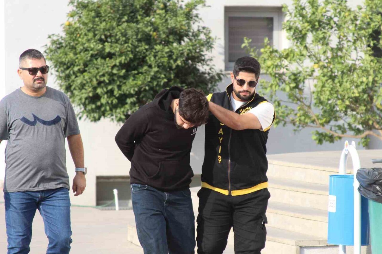 Adana'nın Seyhan ilçesinde bir market sahibi olan Emrah Tutal, husumetli