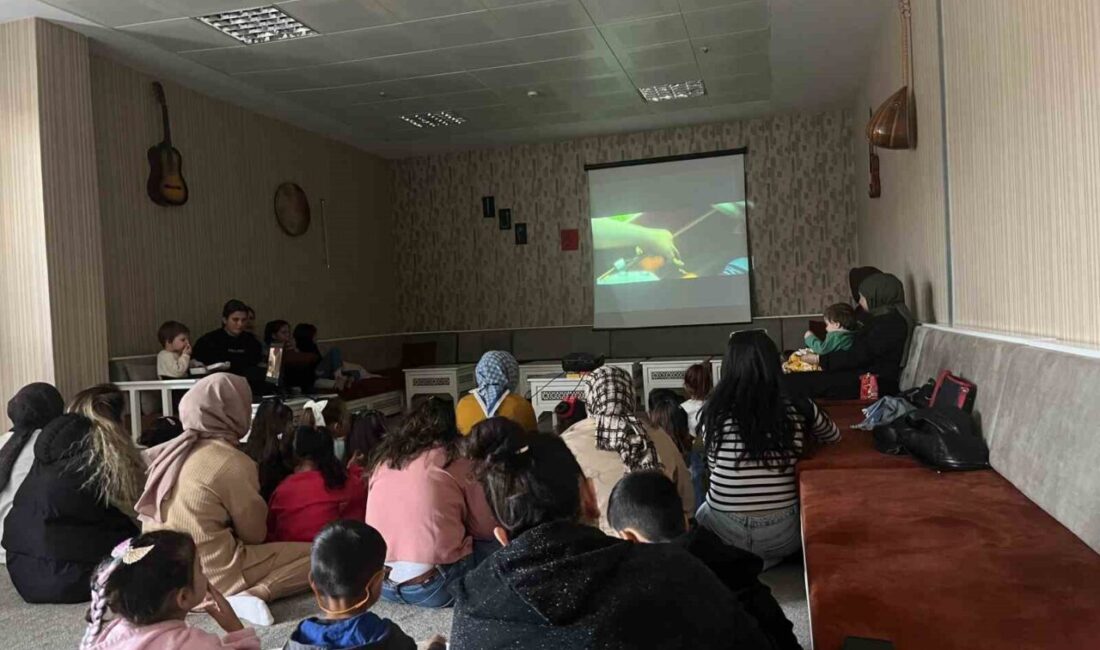 Patnos’ta Sinema Buluşması, Çocuklar ve Aileleri İçin Unutulmaz Anlar Sunuldu Patnos Spor ve Gençlik Merkezi'nde düzenlenen sinema etkinliği, yoğun katılımla