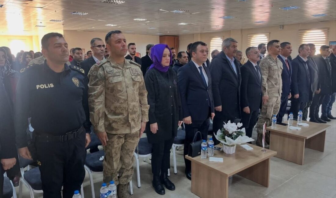 Ağrı’nın Patnos ilçesinde, 24 Kasım Öğretmenler Günü nedeniyle 15 Temmuz