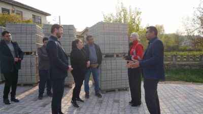 Bilecik Belediye Başkanı Melek Mızrak Subaşı, Pelitözü Mahallesi'ndeki kilit parke