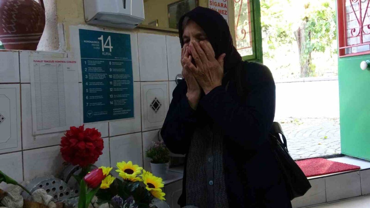 Isparta'da bir pide salonunun içinde yer alan mezar, işletme sahibi