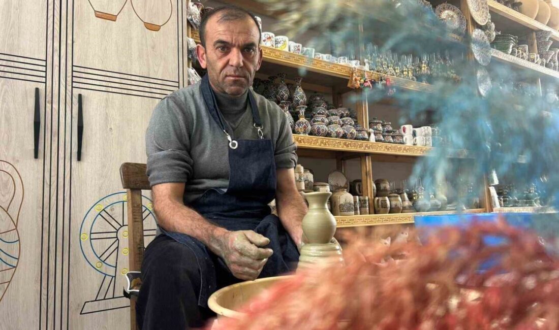 Van’da Geleneksel Çömlekçilik Sanatını Yaşatan Osman Eşme, Geleceğe Umutla Bakıyor Van'da çömlek sanatçısı Osman Eşme, 3 bin yıllık Urartu çömlekçilik