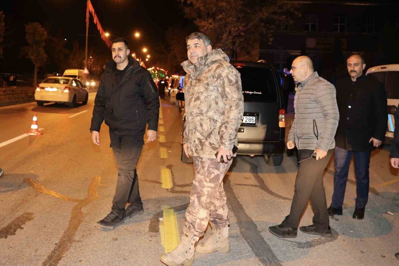 Erzurum'da gerçekleştirilen "İyi Ki Varsınız" uygulaması kapsamında, polis 91 ekip