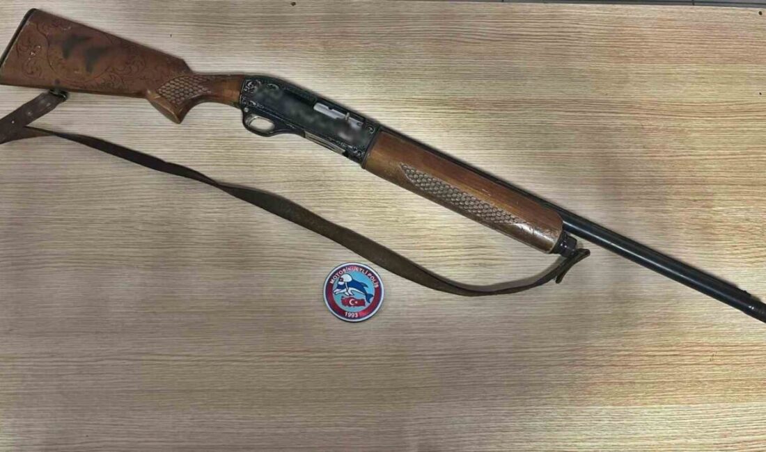 Afyonkarahisar’da Polis Soruşturması: 31 Suçlu Yakalandı, Uyuşturucu ve Silah Ele Geçirildi Afyonkarahisar'da 3-10 Kasım tarihleri arasında yapılan polis denetimlerinde 10,072 kişinin