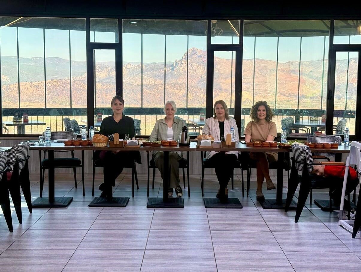 Polis Eşleri Derneği Bilecik Şube Başkanı Zerrin Şener, Osmaneli ilçesinde