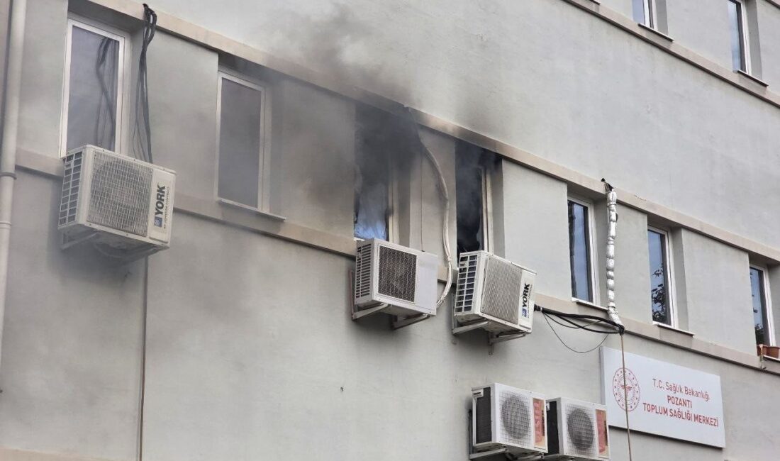 Adana’nın Pozantı ilçesindeki Aile Sağlığı Merkezi'nde meydana gelen yangın, itfaiye