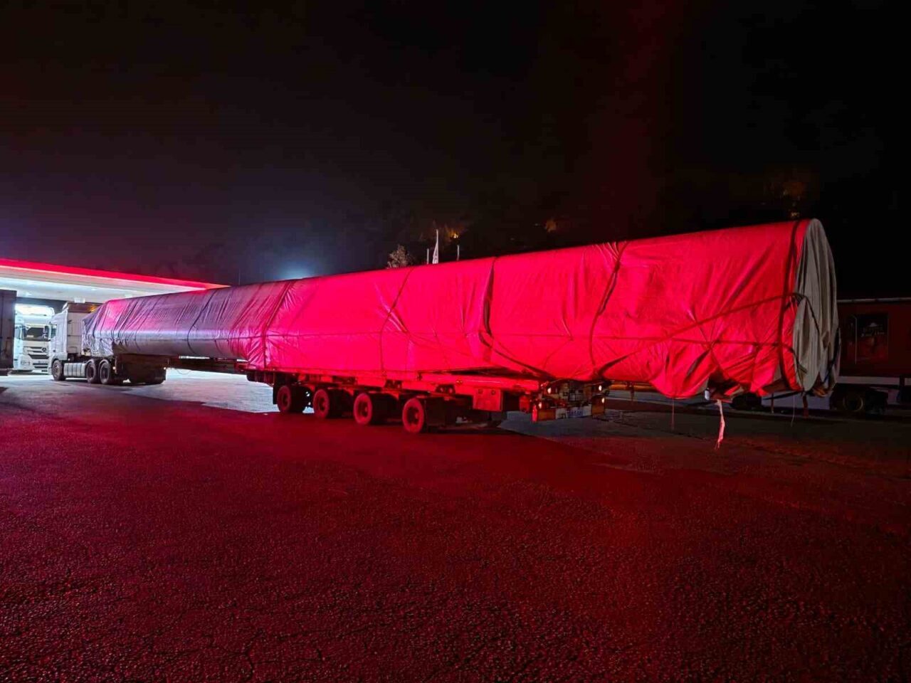 Adana'nın Pozantı ilçesinde tır ile otomobil çarpıştı. 01 AHK 968