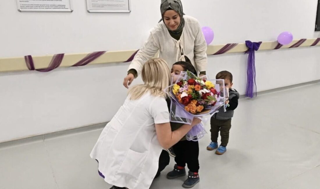 Osmaniye’de Prematüre Oğul İçin Sağlık Ekiplerine Teşekkür Ziyareti Gerçekleşti Osmaniye'de 17 Kasım Dünya Prematüre Günü'nde, 28 haftalık doğan Oğuzhan