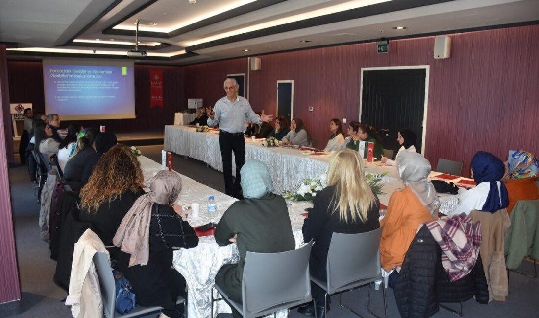 Hayat Hastanesi, Sağlık Çalışanlarının Eğitimine Önem Veriyor: Prof. Dr. Haydar Sur’un Katılımıyla Program Düzenlendi Hayat Hastanesi, sağlık çalışanlarının gelişimi için eğitim programlarına devam ediyor.