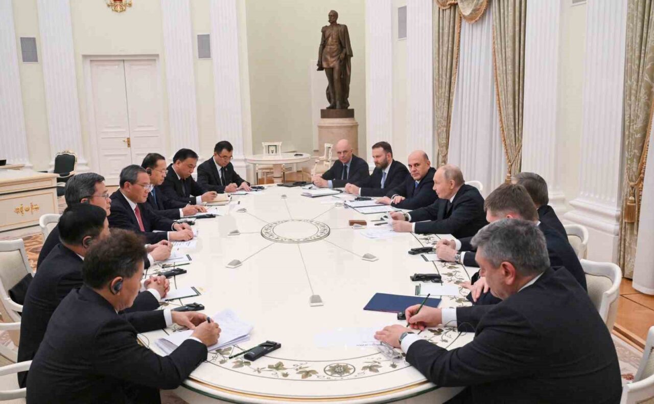 Rusya Devlet Başkanı Vladimir Putin, Moskova'da Çin Başbakanı Li Qiang