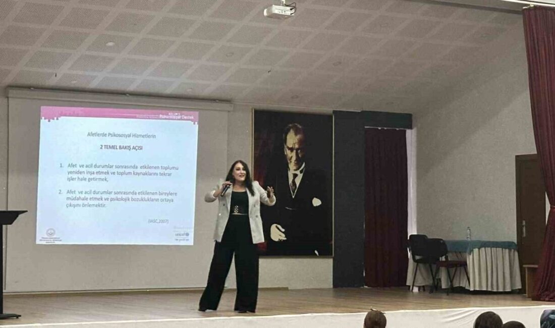 Eskişehir'de, Aile ve Sosyal Hizmetler İl Müdürlüğü tarafından düzenlenen eğitimde,