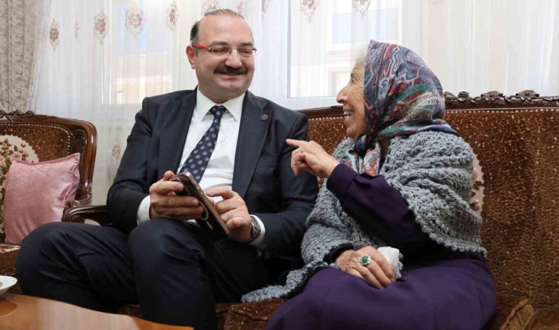 Atatürk Üniversitesi Rektörü Prof. Dr. Ahmet Hacımüftüoğlu, 24 Kasım Öğretmenler
