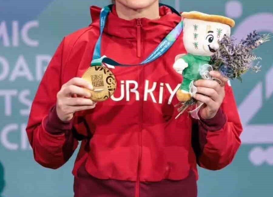 2025 İslami Dayanışma Oyunları’nda Kayserili Sporcular Önemli Başarılar Elde Etti Riyad'da düzenlenen 2025 İslami Dayanışma Oyunları'nda Kayserili sporculardan Gülistan Turan