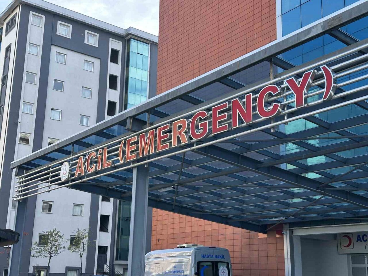 Rize'de bir kız öğrenci yurdunda akşam yemeğinden sonra mide bulantısı