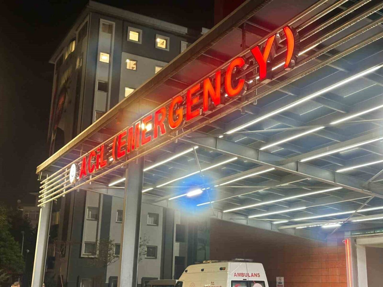 Rize'nin Muradiye beldesinde bir mevlitte yenen tavuktan dolayı 94 kişi