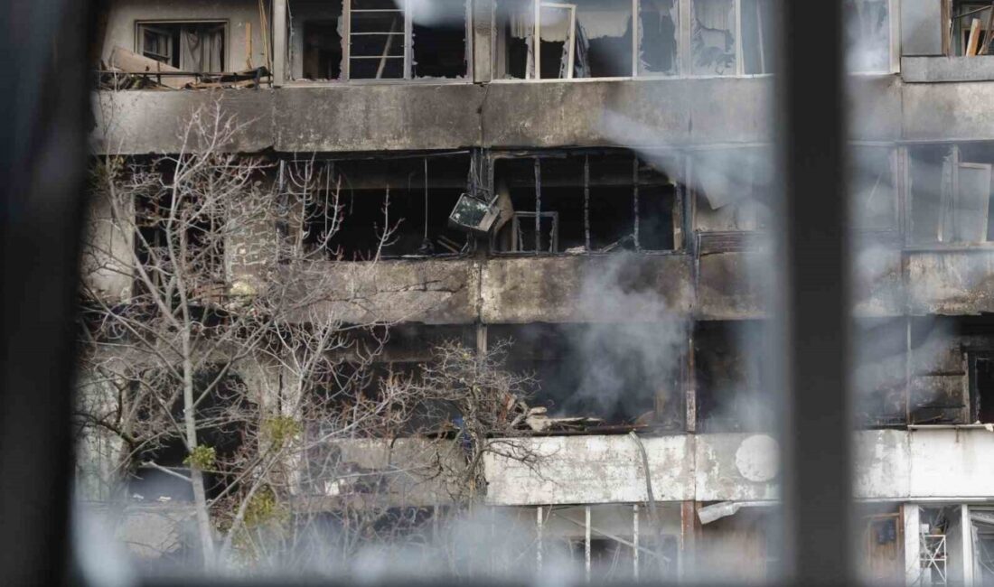 Kiev’e düzenlenen Rus saldırısında 6 ölü, 13 yaralı; Zelenskiy, enerji tesislerinin hedef alındığını duyurdu. Rusya, Kiev dahil birçok Ukrayna şehrine hava saldırıları düzenleyerek 6