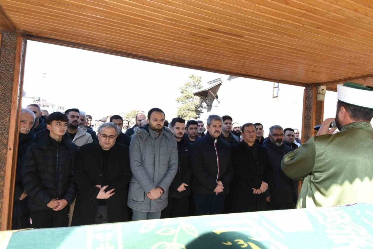 Antalya'da kalp krizi sonucu hayatını kaybeden Sabri Gökhan Genç’in cenazesi,