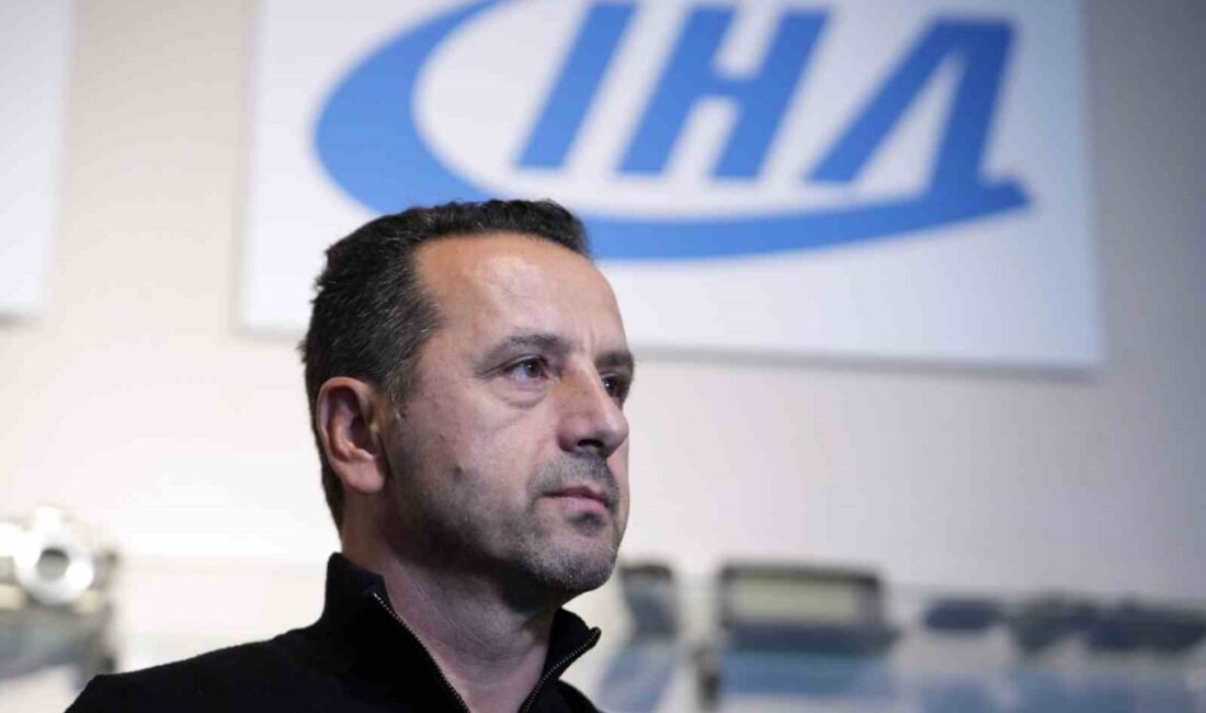 Saffet Akyüz: Bahis Soruşturmasında Oyuncuların Haklarını Savunuyoruz Türkiye Profesyonel Futbolcular Derneği Başkanı Saffet Akyüz, bahis soruşturmasıyla ilgili