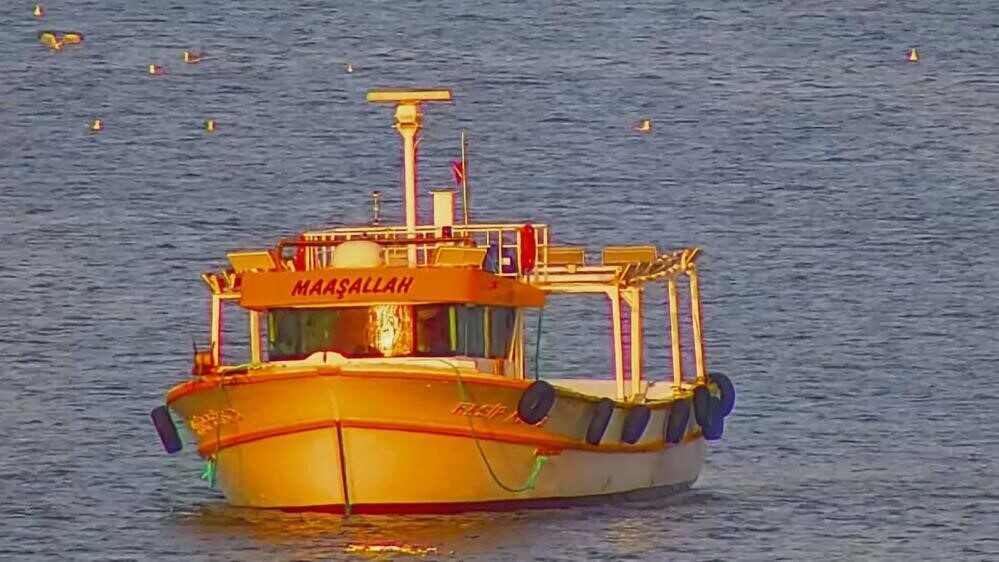 Didim açıklarında, Yunan Sahil Güvenliği'nin bir Türk balıkçı teknesine ateş