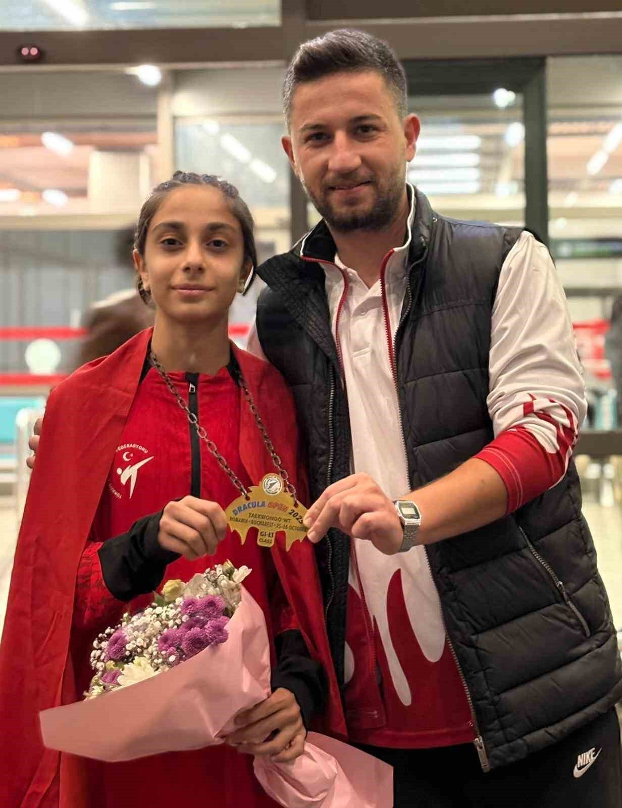 Bükreş'te düzenlenen Uluslararası Dracula Open Taekwondo Turnuvası'nda, Şahinbey Belediyespor'un sporcusu