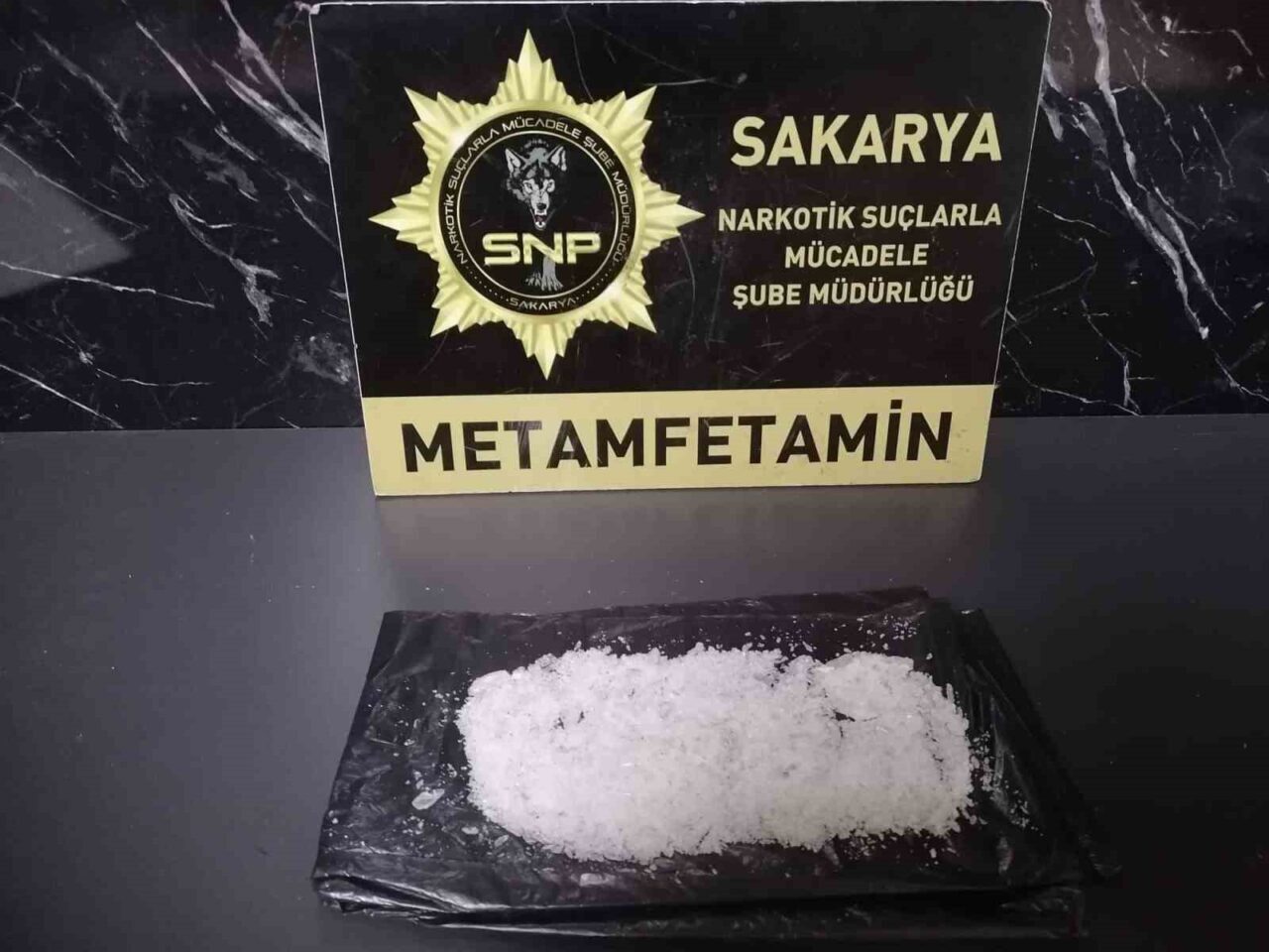 Sakarya'da yapılan uyuşturucu operasyonlarında 11 kişi gözaltına alındı. Operasyon, Sakarya