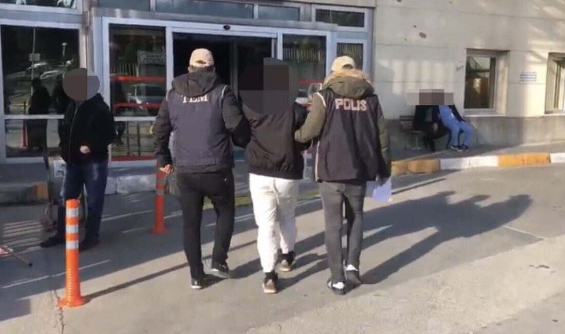 Sakarya'nın Arifiye ilçesinde DEAŞ terör örgütüyle bağlantılı olduğu belirlenen bir