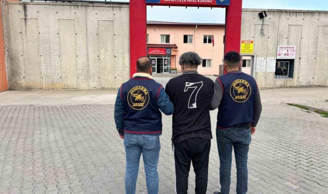 Sakarya'da jandarma ekipleri, bir hafta içinde 307 aranan şahsı yakaladı.