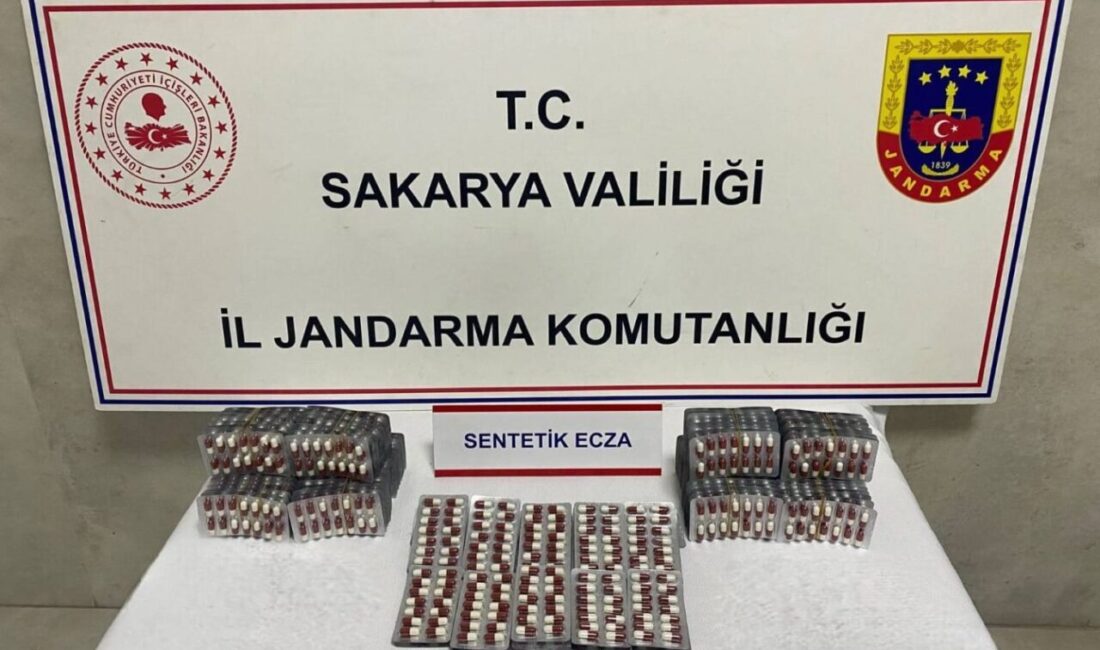 Sakarya'nın Sapanca, Karasu ve Serdivan ilçelerinde jandarma ekiplerinin düzenlediği uyuşturucu