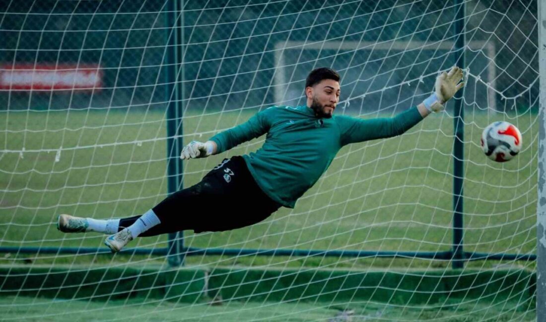 Sakaryaspor, İstanbulspor Maçı İçin Antrenmanlarını Sıkı Bir Şekilde Devam Ettiriyor Sakaryaspor, İstanbulspor ile 22 Kasım'da oynanacak maçı için antrenmanlarına devam