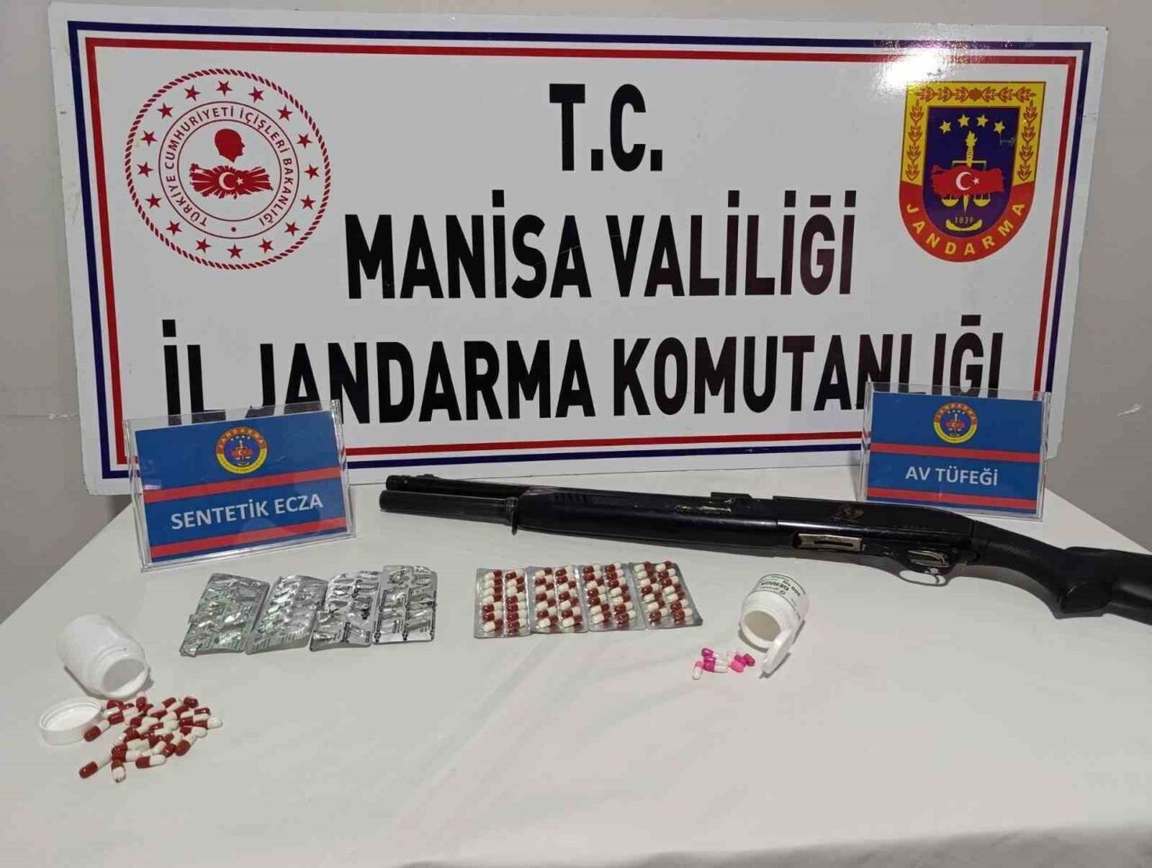 Manisa'nın Salihli ilçesinde düzenlenen operasyonda, 29 yaşındaki Ş.Ç.'nin evinde 91