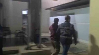 Hatay'ın Samandağ ilçesinde, aranan şahısları yakalamak için yapılan operasyonlarda, 1