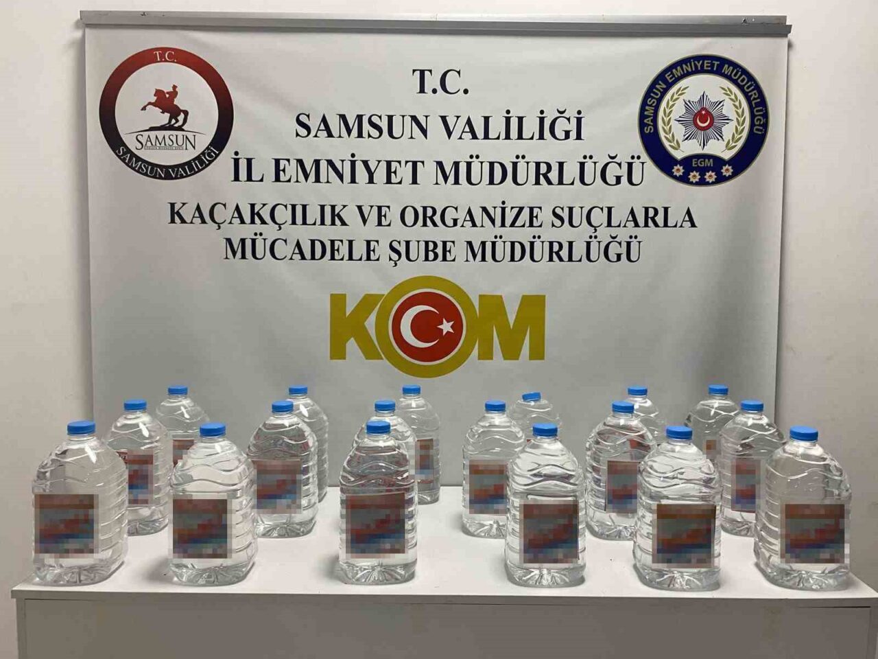 Samsun Tekkeköy'de gerçekleştirilen bir polis operasyonunda 90 litre kaçak etil