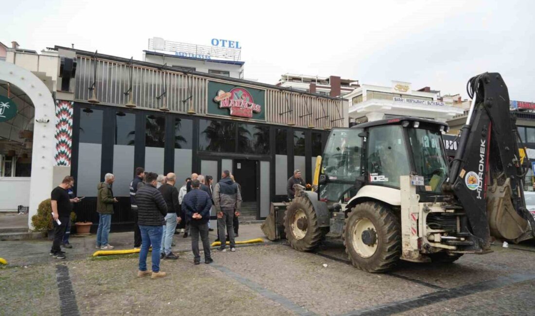 Samsun'un Atakum ilçesindeki "Maracas" eğlence mekanı, mahkeme kararıyla yıkım sürecine