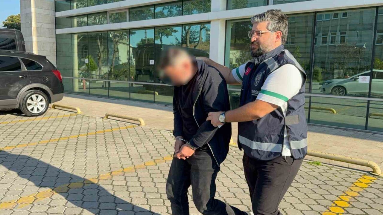 Samsun'da, İstanbul'dan gelen E.G. (41), yolcu otobüsünde 45 gram metamfetamin